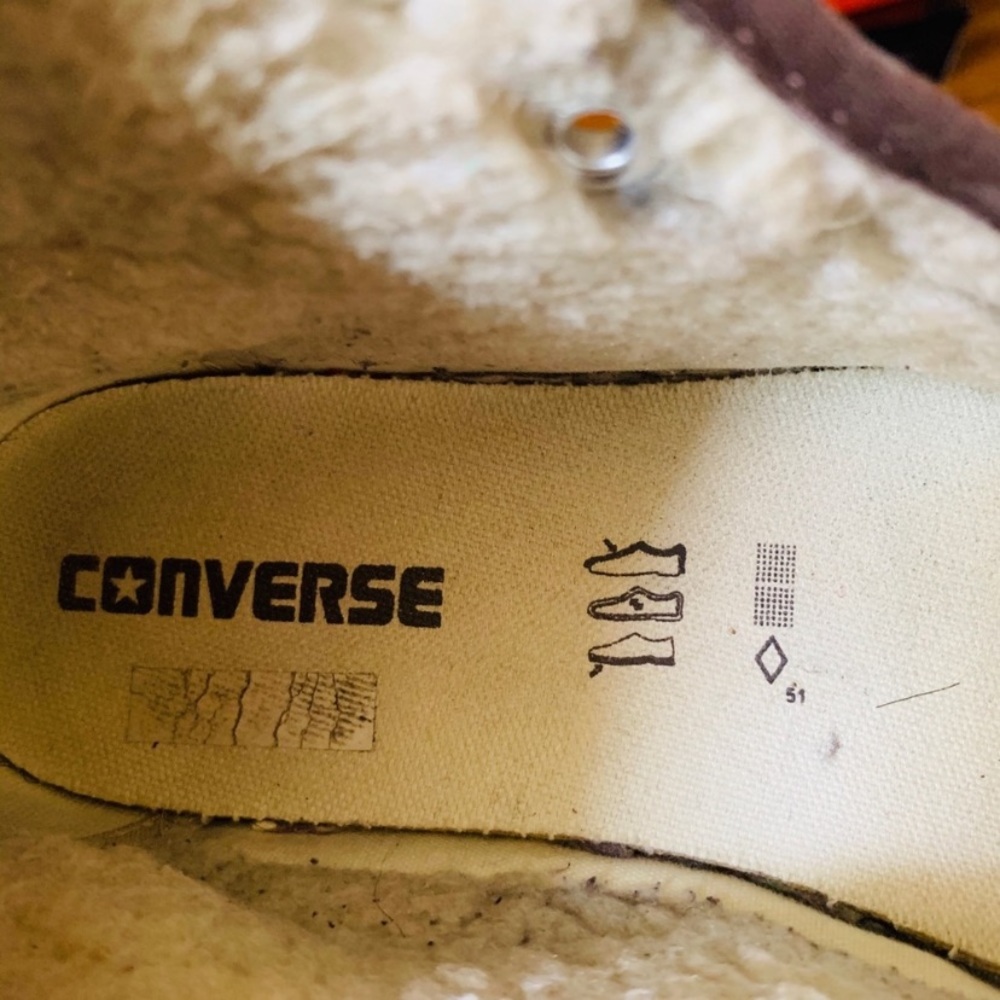 Converse Hi-Tops - Picture 6 of 6